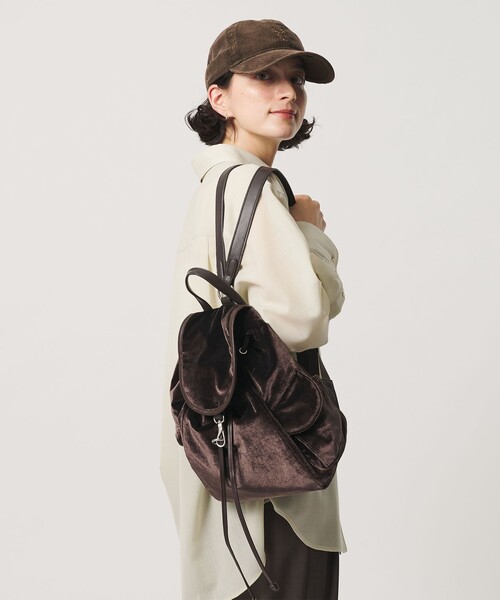 BEAUTY&YOUTH UNITED ARROWS(ビューティーアンドユースユナイテッドアローズ)の「ベルベット ミニ リュック(バックパック/リュック・レディース・ブラック/ダークブラウン・FREE)」の5枚目の写真
