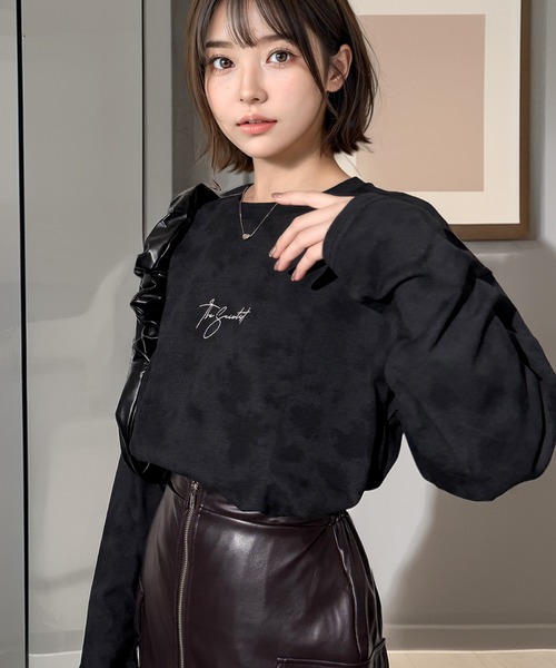 Chandelier（シャンデリア）の「ゆったり 着やすい ルーズシルエット 刺繍 ワンポイント ロンT（Tシャツ/カットソー・レディース・ブラック/ホワイト/ブラック系/ホワイト系/ブラック系2/ホワイト系1/ブラック系1/バーガンディー/ブラウン/ブラック系3/ブラック系4/ブラック系6/ブラック系5/ブラック系7・L/M/LL）」の9枚目の写真