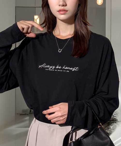 Chandelier（シャンデリア）の「ゆったり 着やすい ルーズシルエット 刺繍 ワンポイント ロンT（Tシャツ/カットソー・レディース・ブラック/ホワイト/ブラック系/ホワイト系/ブラック系2/ホワイト系1/ブラック系1/バーガンディー/ブラウン/ブラック系3/ブラック系4/ブラック系6/ブラック系5/ブラック系7・L/M/LL）」の21枚目の写真