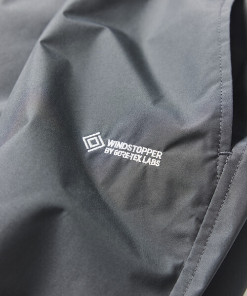 +phenix(プラスフェニックス)の「+phenix/プラスフェニックス 別注 GORE-TEX WINDSTOPPER PACKABLE SLACKS【セットアップ対応】/ゴアテックス ウインドストッパー パッカブル スラックス(その他パンツ・メンズ・ネイビー/チャコールグレー/ブラック・SMALL/MEDIUM/LARGE)」の5枚目の写真