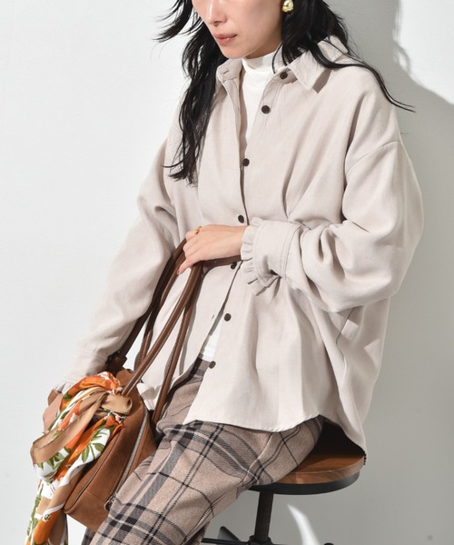 INTERPLANET（インタープラネット）の「ベロアツイルウエストタック袖カフスフリルデザインシャツ（シャツ/ブラウス・レディース・チャコールグレー/クリーム・FREE）」の9枚目の写真