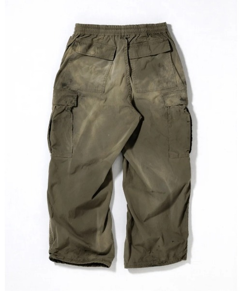 Anachronorm(アナクロノーム)の「FADED CARGO EASY PANTS(デニムパンツ・メンズ・ダークグリーン・3/2)」の17枚目の写真