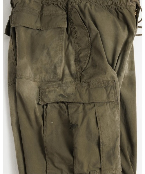 Anachronorm(アナクロノーム)の「FADED CARGO EASY PANTS(デニムパンツ・メンズ・ダークグリーン・3/2)」の11枚目の写真