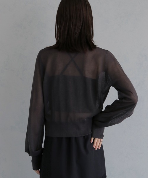 &g'aime(アンジェム)の「【&g'aime 】バイカラーシアーカーデ Bicolor Sheer Cardigan(カーディガン/ボレロ・レディース・グレイッシュベージュ/チャコールグレー/ブラック・FREE)」の17枚目の写真