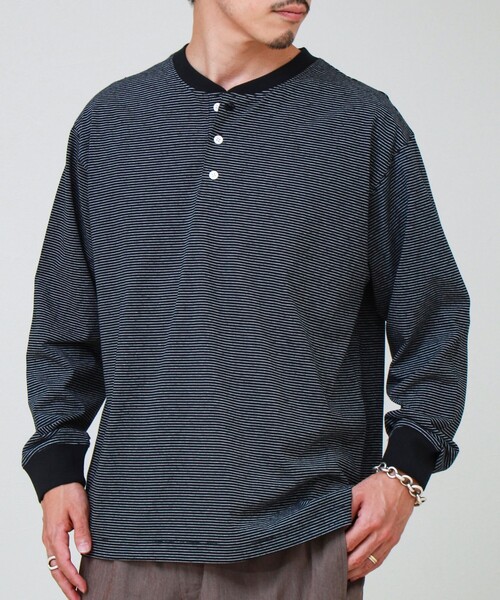 GLOSTER(グロスター)の「【多機能】Functionボーダー ヘンリーネックロンT(Tシャツ/カットソー・メンズ・グレー系その他/ホワイト系その他/ブラック系その他・S/M/L)」の2枚目の写真