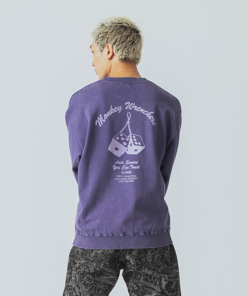 XLARGE(エクストララージ)の「MONKEY WRENCHERS CREWNECK SWEATSHIRT(スウェット・メンズ・ブラウン/ブラック/パープル・XL/S/L/M)」の17枚目の写真
