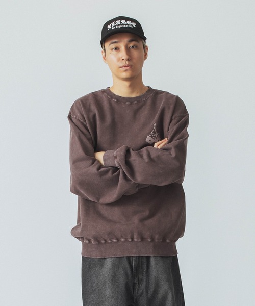 XLARGE(エクストララージ)の「MONKEY WRENCHERS CREWNECK SWEATSHIRT(スウェット・メンズ・ブラウン/ブラック/パープル・XL/S/L/M)」の12枚目の写真