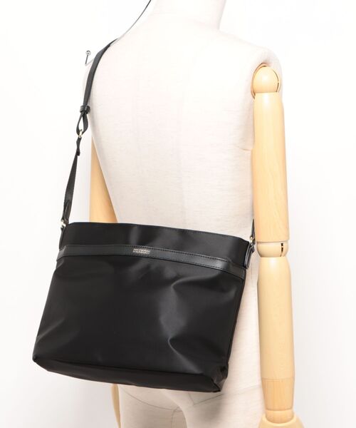 MACKINTOSH PHILOSOPHY（ﾏｯｷﾝﾄｯｼｭ ﾌｨﾛｿﾌｨｰ）の「MACKINTOSH PHILOSOPHY/マッキントッシュフィロソフィー ６W０８   20472（ショルダーバッグ・レディース・ライトブラウン/ネイビー/ブラック・FREE）」の5枚目の写真