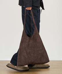 EXCONTAINER（エックスコンテナ）の「SUADE スロウチーショルダーバッグ (DARK BROWN)（ショルダーバッグ）」