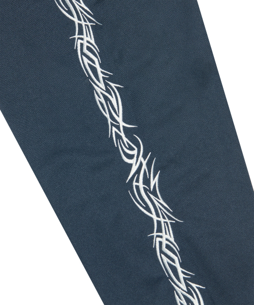 NOMANUAL(NOMANUAL)の「刺繍トライバルトラックトップ - ネイビー(ナイロンジャケット・レディース・その他・SMALL/MEDIUM/LARGE)」の8枚目の写真