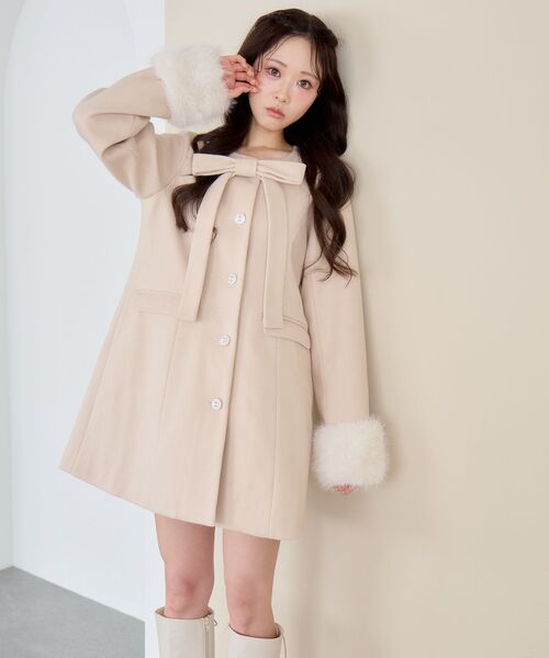 MAJESTIC LEGON（マジェスティックレゴン）の「マルチwayキラキラリボンミディコート（その他アウター・レディース・ピンクベージュ/ライトブルー/チャコールグレー/ブラック・SMALL/MEDIUM/X-SMALL/LARGE）」の10枚目の写真