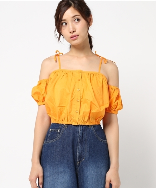 SLY(スライ)の「オフショルストラップTOPS(Tシャツ/カットソー・レディース・オレンジ/ライトブルー/ホワイト・1/2)」の4枚目の写真