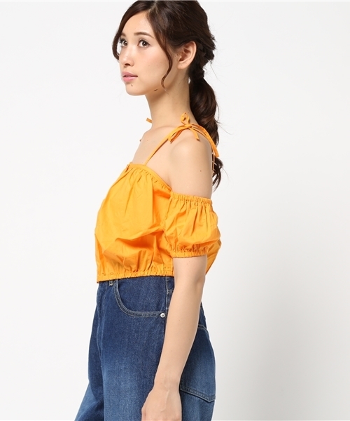 SLY(スライ)の「オフショルストラップTOPS(Tシャツ/カットソー・レディース・オレンジ/ライトブルー/ホワイト・1/2)」の5枚目の写真