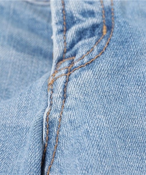 MOUSSY（マウジー）の「fringe cropped Skinny2（デニムパンツ・レディース・ブルー/ライトブルー・24inch/25inch/26inch/27inch）」の6枚目の写真