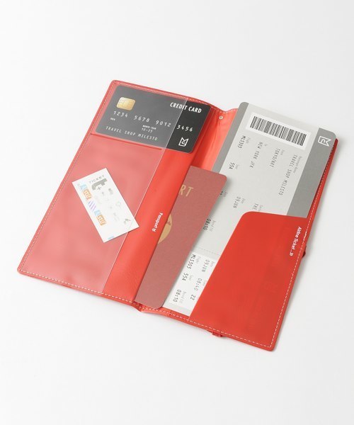 MILESTO(ミレスト)の「スキミングブロック パスポートケース 皮革調R(トラベルグッズ・メンズ・ブラック/キャメル/レッド・フリ-)」の5枚目の写真