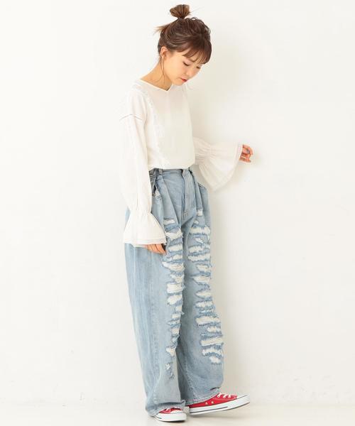 Another Edition(アナザーエディション)の「リメイクデザインダメージワイドパンツⅡ ◆(デニムパンツ・レディース・ライトブルー/ブラック・MEDIUM/SMALL)」の3枚目の写真