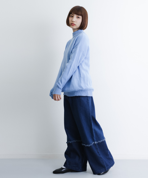 MERLOT（メルロー）の「フリンジ切替ワイドデニム2185N（デニムパンツ・レディース・ライトブルー/ブルー・FREE）」の3枚目の写真
