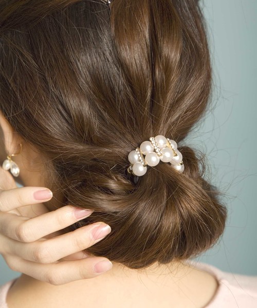 PLAIN CLOTHING(プレーンクロージング)の「パール×スティックヘアゴム(ヘアゴム・レディース・ホワイト・FREE)」の4枚目の写真