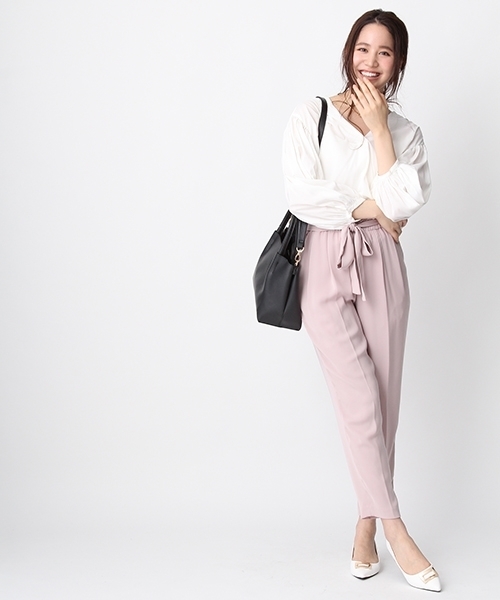 Andemiu（アンデミュウ）の「フリルウエストテーパードパンツ749013（その他パンツ・レディース・キャメル/ピンク/ブラック・MEDIUM/SMALL）」の4枚目の写真