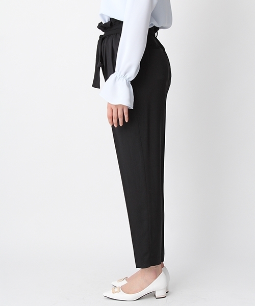 Andemiu（アンデミュウ）の「フリルウエストテーパードパンツ749013（その他パンツ・レディース・キャメル/ピンク/ブラック・MEDIUM/SMALL）」の8枚目の写真