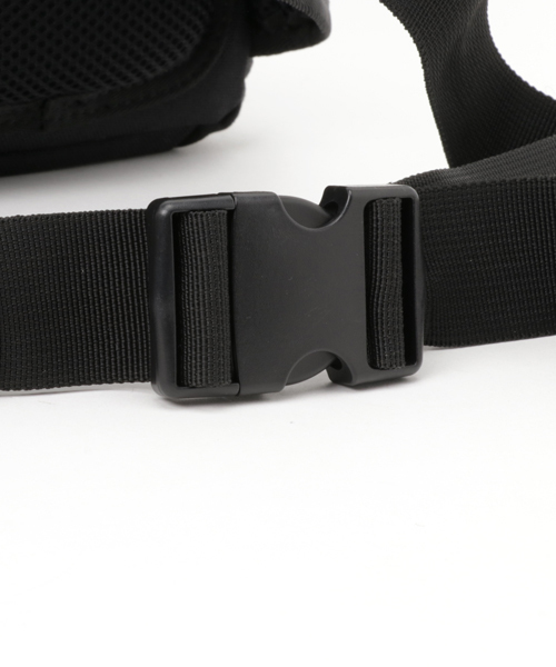 AVIREX（アヴィレックス）の「avirex/ アヴィレックス / RUDE WAIST BAG/リュード　ウエストバッグ（ボディバッグ/ウエストポーチ・メンズ・ブラック/カーキ・FREE）」の5枚目の写真