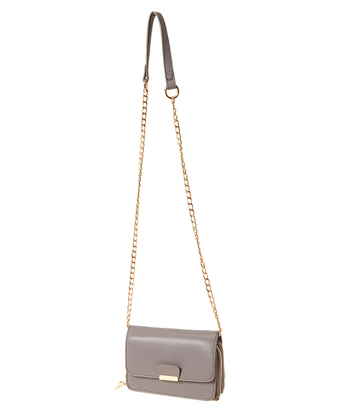 fifth(フィフス)の「フラップチェーンショルダーマルチポシェット(ショルダーバッグ・レディース・グリーン/ホワイト/レッド/ブラック/グレー・FREE)」の4枚目の写真