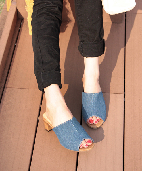 salle de bal（サルデバル）の「スエードミュールサンダル（サンダル・レディース・ベージュ/ブルー/ブラック/ピンク・L/S/M）」の4枚目の写真