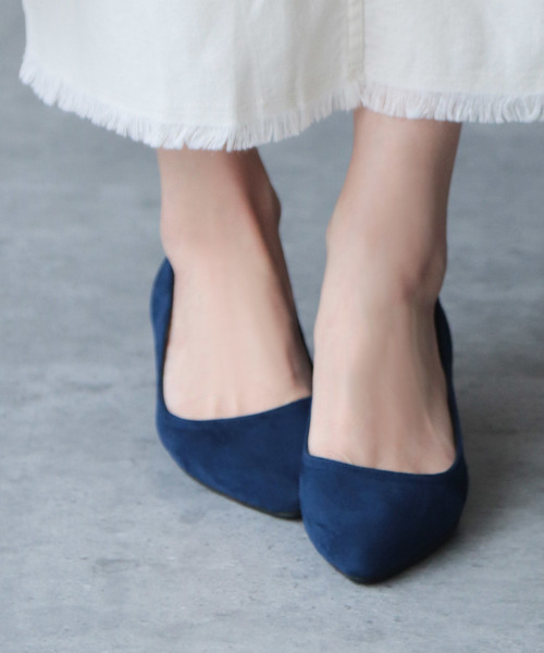 SESTO(セスト)の「柔らかストレッチフィットのポインテッドトゥ5cmヒールパンプス(パンプス・レディース・ホワイト/ブラック/ベージュ/ネイビー/グレー/グリーン/ラベンダー/ブルー/ゴールド/ピンク・22.0cm/22.5cm/23.0cm/23.5cm/24.0cm/24.5cm/25.5cm)」の16枚目の写真