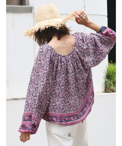 Ungrid（アングリッド）の「ボリュームスリーブ総柄プリントブラウス（シャツ/ブラウス・レディース・ネイビー/レッド・FREE）」の13枚目の写真