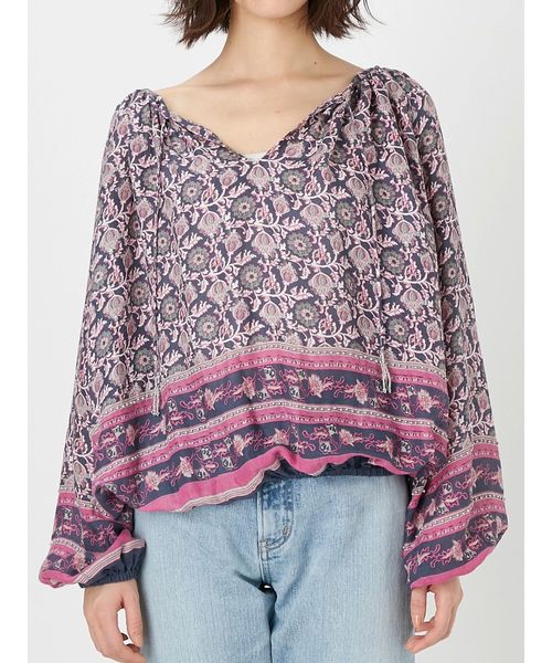 Ungrid（アングリッド）の「ボリュームスリーブ総柄プリントブラウス（シャツ/ブラウス・レディース・ネイビー/レッド・FREE）」の6枚目の写真