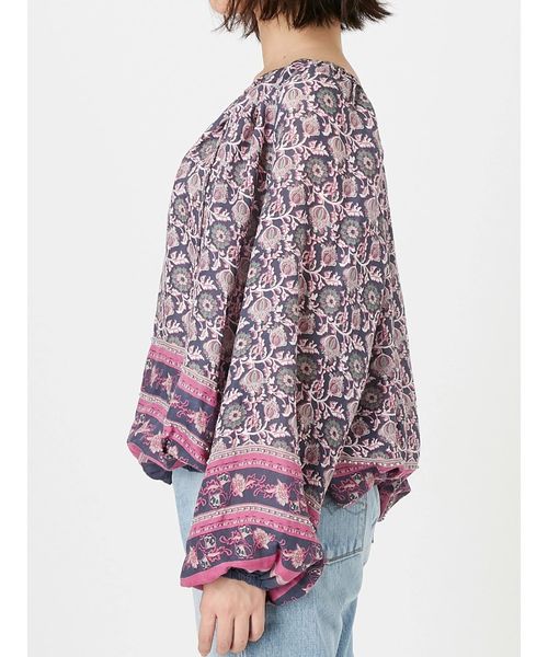 Ungrid（アングリッド）の「ボリュームスリーブ総柄プリントブラウス（シャツ/ブラウス・レディース・ネイビー/レッド・FREE）」の9枚目の写真