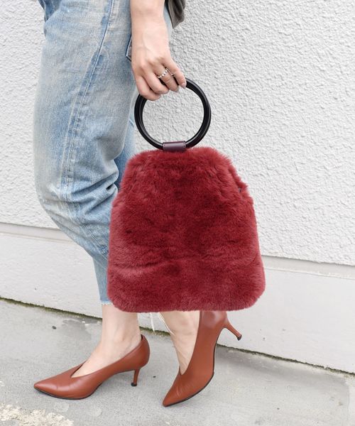 Khaju（カージュ）の「Khaju:フェイクファーリングハンドルバッグ◇（ハンドバッグ・レディース・ライトグレー/ベージュ/ワイン・ONE SIZE）」の5枚目の写真