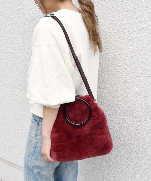 Khaju（カージュ）の「Khaju:フェイクファーリングハンドルバッグ◇（ハンドバッグ・レディース・ライトグレー/ベージュ/ワイン・ONE SIZE）」の6枚目の写真