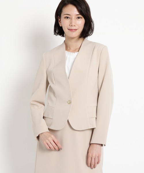 Sunauna(スーナウーナ)の「【洗える】ペプラムストレッチジャケット(ノーカラージャケット・レディース・ブラック/ベージュ・36/38/40)」の4枚目の写真