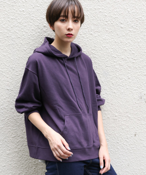 PAGEBOY（ページボーイ）の「BIGシルエットパーカー（Tシャツ/カットソー・レディース・ブラック/グレー/オフホワイト/ダークパープル・FREE）」の4枚目の写真