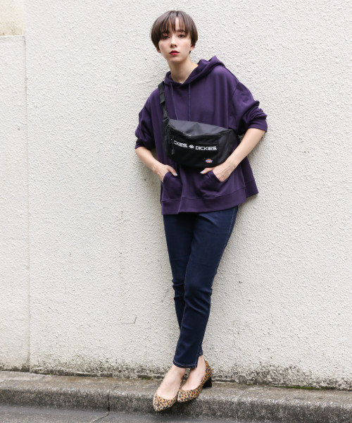 PAGEBOY（ページボーイ）の「BIGシルエットパーカー（Tシャツ/カットソー・レディース・ブラック/グレー/オフホワイト/ダークパープル・FREE）」の10枚目の写真