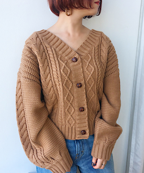 apres jour（アプレジュール）の「ケーブルニットVカーディガン【ZOZOTOWN限定アイテム】（カーディガン/ボレロ・レディース・オフホワイト/ピンク/キャメル/ベージュ・フリー）」の22枚目の写真