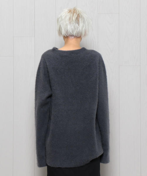 ATON（エイトン）の「＜ATON＞CASHMERE KNIT PULLOVER/ニット（ニット/セーター・レディース・ダークグレー/ケリー/ブラック/ピンク・04）」の7枚目の写真