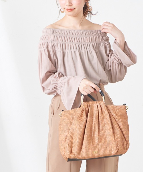 natural couture(ナチュラルクチュール)の「ライトテレコシャーリングブラウス(シャツ/ブラウス・レディース・ベージュ/オフホワイト/ピンク/ミント・FREE)」の4枚目の写真