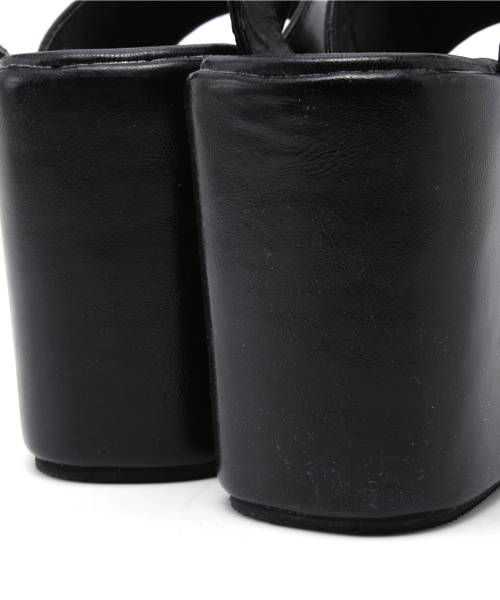 WEGO（ウィゴー）の「WEGO/フェイクレザー厚底サンダル（サンダル・レディース・レッド/ホワイト/ブラック・24.5/23.5）」の7枚目の写真