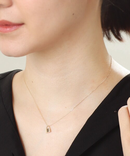COCOSHNIK(ココシュニック)の「K10パドロックモチーフ ネックレス(ネックレス・レディース・ホワイト系その他7・40cm)」の11枚目の写真