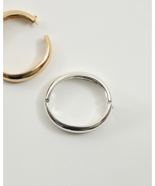 TODAYFUL（トゥデイフル）の「プレーンボリュームブレスレット（ブレスレット・レディース・シルバー/ゴールド・FREE）」の8枚目の写真