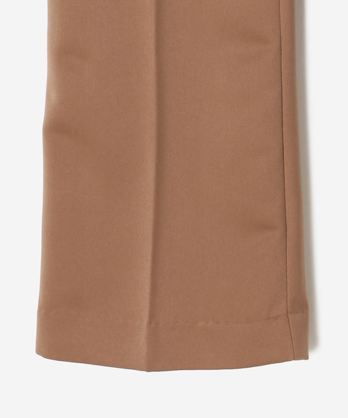 CONVERSE TOKYO（コンバーストウキョウ）の「スウェードタッチセミフレアパンツ（その他パンツ・レディース・ブラウン/グリーン・SMALL/MEDIUM）」の7枚目の写真