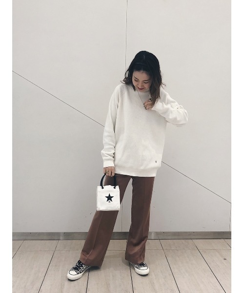 CONVERSE TOKYO（コンバーストウキョウ）の「スウェードタッチセミフレアパンツ（その他パンツ・レディース・ブラウン/グリーン・SMALL/MEDIUM）」の3枚目の写真