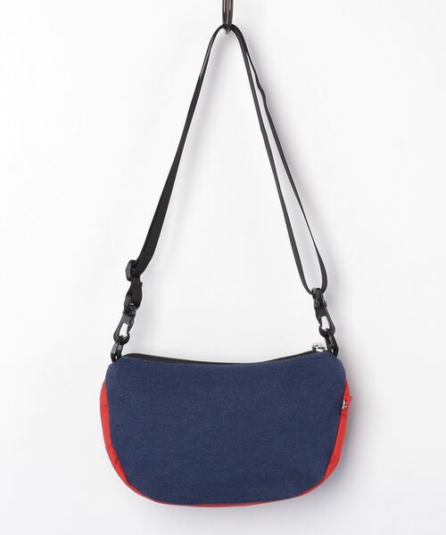 CHUMS(チャムス)の「【CHUMS】Mini Banana Shoulder Sweat Nylon(ショルダーバッグ・メンズ・ブラック/ネイビー/イエロー/ヘザーグレー/カモフラージュ/桜/ブラック系その他/ネイビー系/グリーン・FREE)」の10枚目の写真