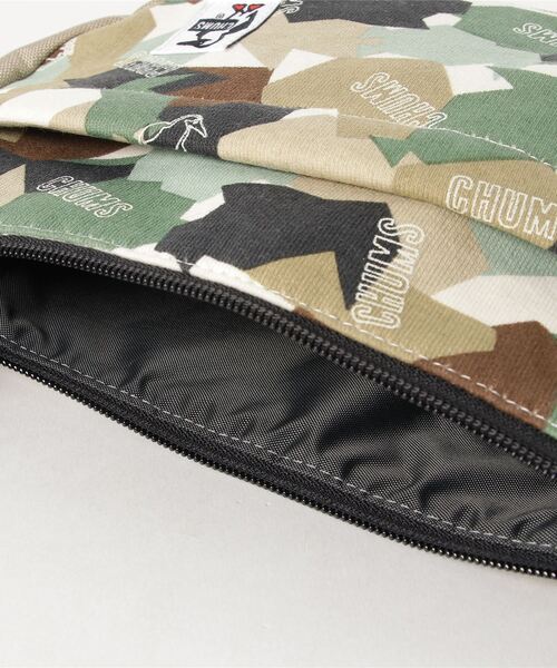 CHUMS(チャムス)の「【CHUMS】Mini Banana Shoulder Sweat Nylon(ショルダーバッグ・メンズ・ブラック/ネイビー/イエロー/ヘザーグレー/カモフラージュ/桜/ブラック系その他/ネイビー系/グリーン・FREE)」の15枚目の写真
