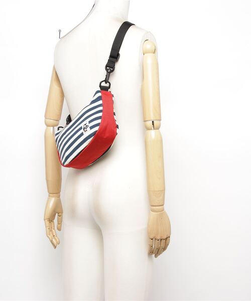 CHUMS(チャムス)の「【CHUMS】Mini Banana Shoulder Sweat Nylon(ショルダーバッグ・メンズ・ブラック/ネイビー/イエロー/ヘザーグレー/カモフラージュ/桜/ブラック系その他/ネイビー系/グリーン・FREE)」の20枚目の写真