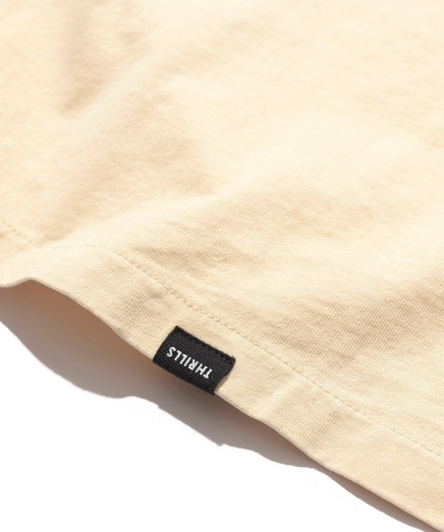 THRILLS（スリルズ）の「THRILLS × JACK & MARIE CLASSIC LOGO TEE (スリルズ クラシックロゴ Tシャツ)（Tシャツ/カットソー・メンズ・チャコールグレー/アイボリー・S/M/L/XS）」の8枚目の写真