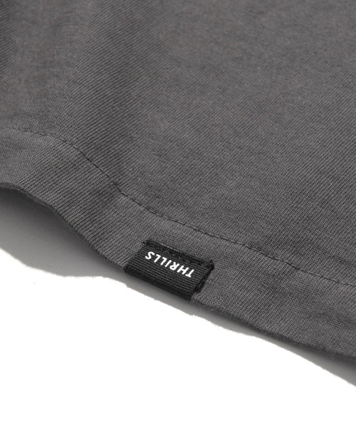 THRILLS（スリルズ）の「THRILLS × JACK & MARIE CLASSIC LOGO TEE (スリルズ クラシックロゴ Tシャツ)（Tシャツ/カットソー・メンズ・チャコールグレー/アイボリー・S/M/L/XS）」の15枚目の写真