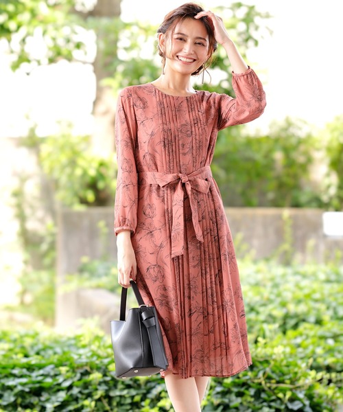 セール Joola ホワイトジョーラ のファッション White ワンピース ドレス フラワープリント ウエストリボン8分袖タックデザインワンピース 裏地付 ワンピース ワンピース White